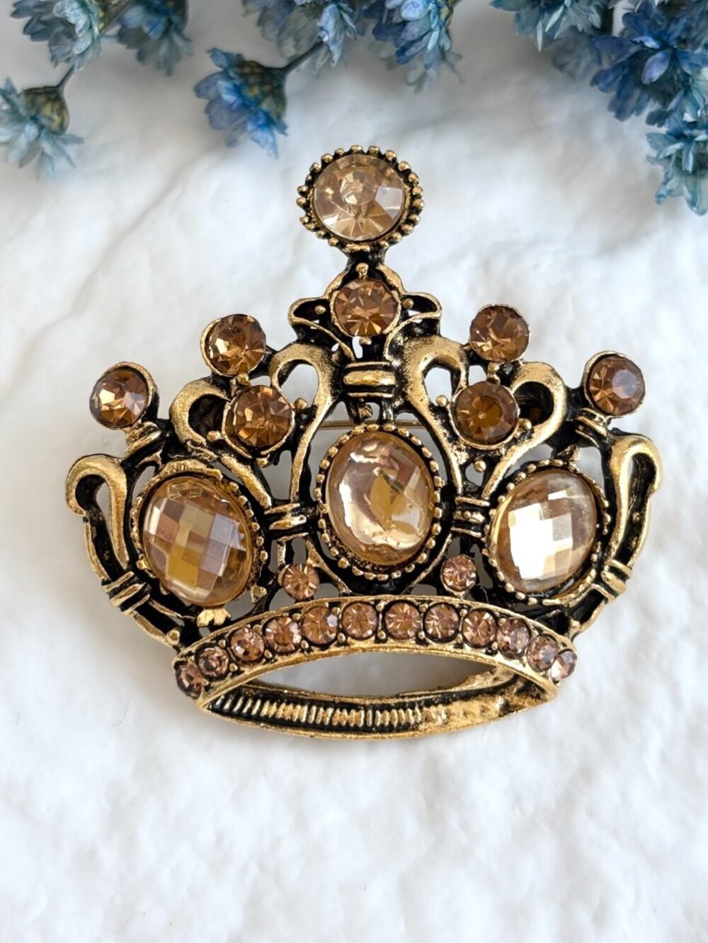 Crown Shaped Champagne Rhinestone Gold Toned Vintage Inspired Brooch | Pin - Picture 4 of 14